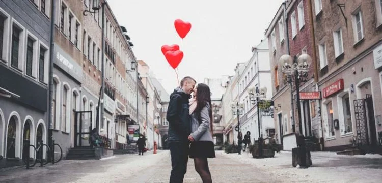 como se celebra san valentin en otros paises te ayudamos como empresa de traductores profesionales